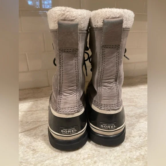Sorel Caribou Boot 8.5 - Picture 5 of 8